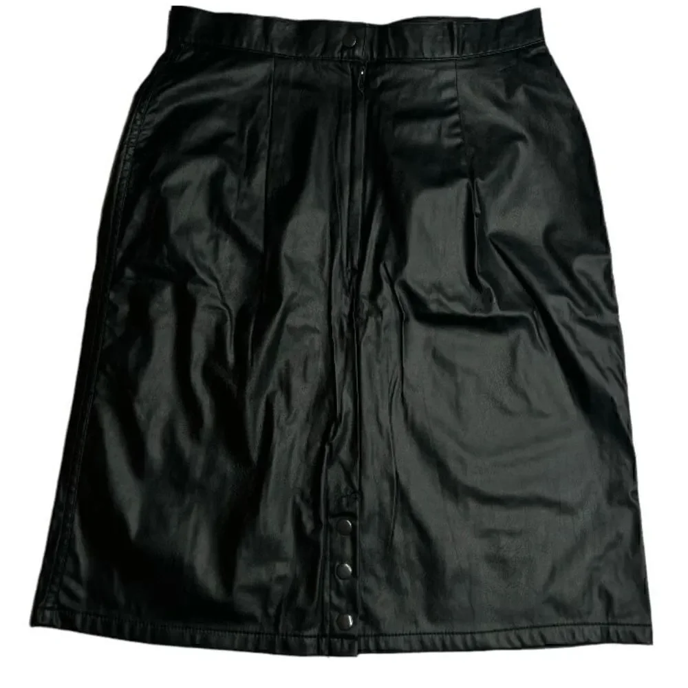 Vintage Extravaganza size 9/10 faux leather skirt